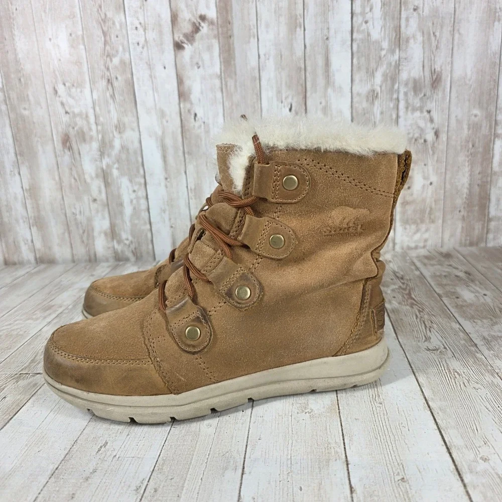 Sorel snuggle into